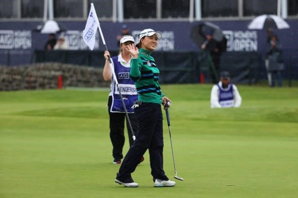 Minjee Lee of Australia waves to the crowd on the eighteenth green during Day Three of the AIG Women's Open at Carnoustie Golf Links on August 21,...