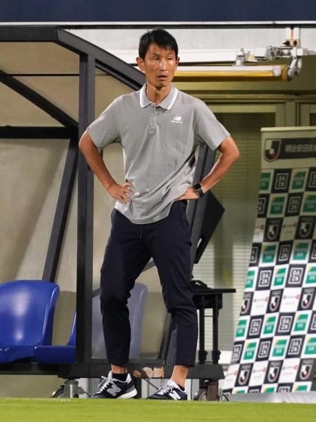 Sagan Tosu manager Kim Myung Hwi looks on during the J.League Meiji Yasuda J1 match between Kashiwa Reysol and Sagan Tosu at Sankyo Frontier Kashiwa...