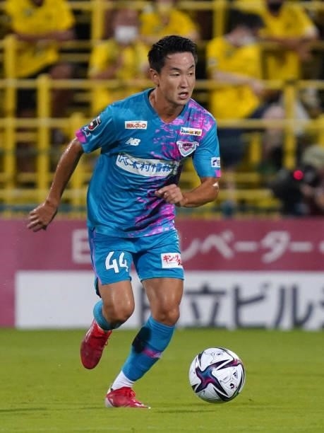 Keiya Sento of Sagan Tosu in action during the J.League Meiji Yasuda J1 match between Kashiwa Reysol and Sagan Tosu at Sankyo Frontier Kashiwa...