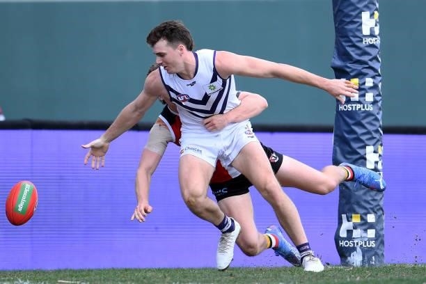 Sean Darcy of the Dockers in action during the round 23 AFL match between St Kilda Saints and Fremantle Dockers at Blundstone Arena on August 22,...