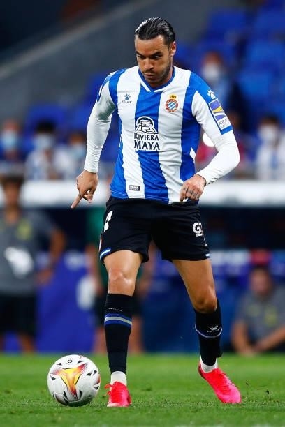 Raul de Tomas of RCD Espanyol runs with the ball during the La Liga Santader match between RCD Espanyol and Villarreal CF