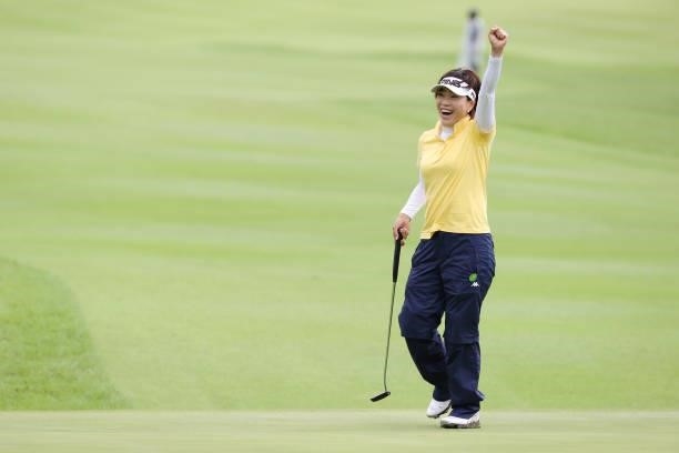 Shiho Oyama of Japan celebrates after making her birdie putt on the 13th hole during the final round of the CAT Ladies at Daihakone Country Club on...