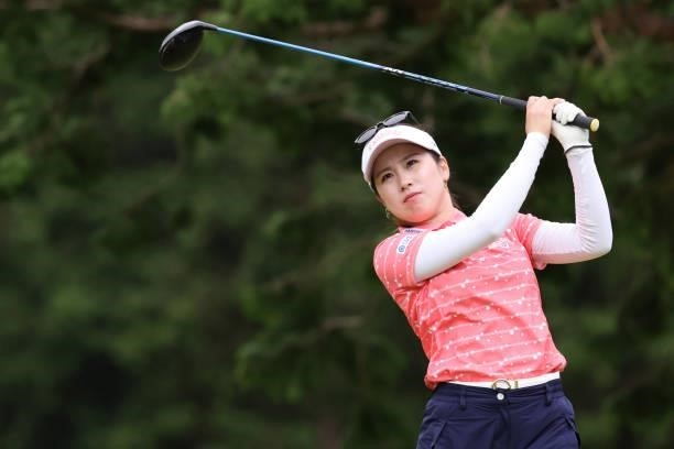 Yuna Nishimura of Japan hits her tee shot on the 7th hole during the final round of the CAT Ladies at Daihakone Country Club on August 22, 2021 in...