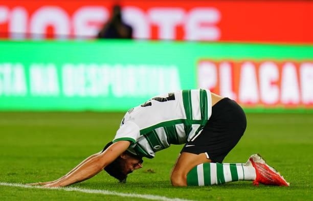 Paulinho of Sporting CP reaction after missing a goal opportunity during the Liga Bwin match between Sporting CP and Belenenses SAD at Estadio Jose...