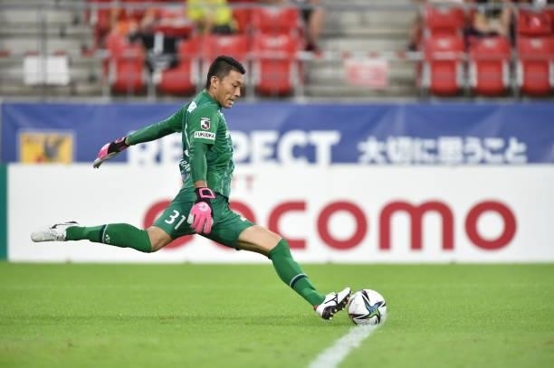 Masaaki MURAKAMI of Avispa Fukuoka in action during the J.League Meiji Yasuda J1 match between Nagoya Grampus and Avispa Fukuoka at the Toyota...