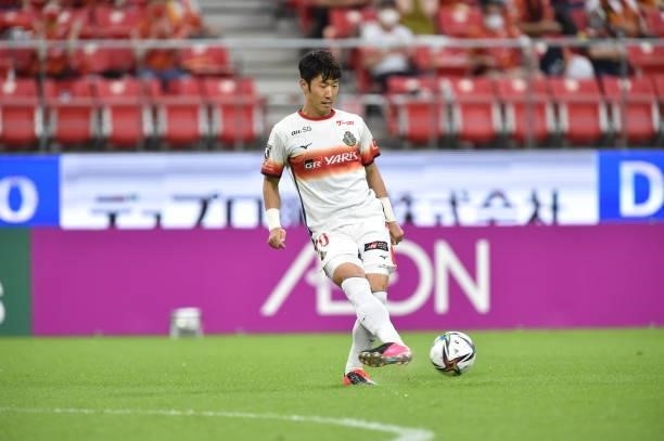 Min Tae of Nagoya Grampus in action during the J.League Meiji Yasuda J1 match between Nagoya Grampus and Avispa Fukuoka at the Toyota Stadium on...