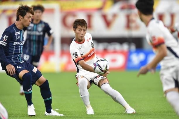 Yoichiro KAKITANI of Nagoya Grampus in action during the J.League Meiji Yasuda J1 match between Nagoya Grampus and Avispa Fukuoka at the Toyota...