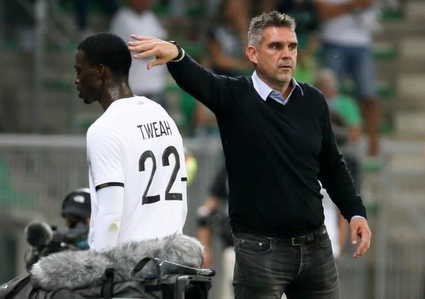 Coach of Lille OSC Jocelyn Gourvennec, Timothy Weah of Lille during the Ligue 1 match between AS Saint Etienne and Lille OSC at Stade...