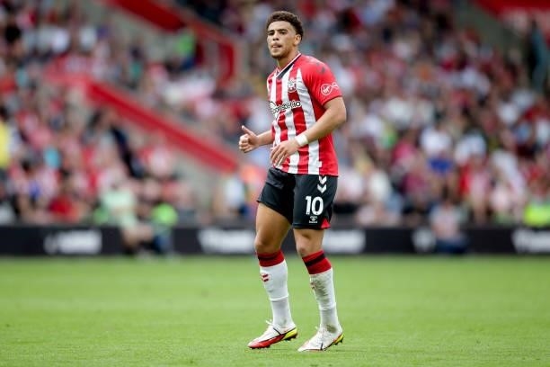 Che Adams of Southampton during the Premier League match between Southampton and Manchester United at St Mary's Stadium on August 22, 2021 in...