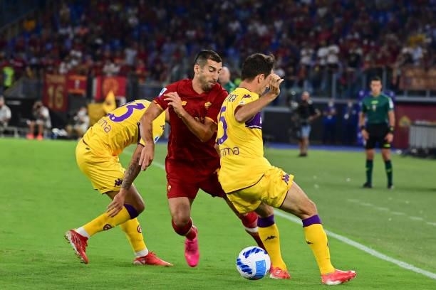 Roma player Henrikh Mkhitaryan in action during the Serie A match between AS Roma and ACF Fiorentina at Stadio Olimpico on August 22, 2021 in Rome,...