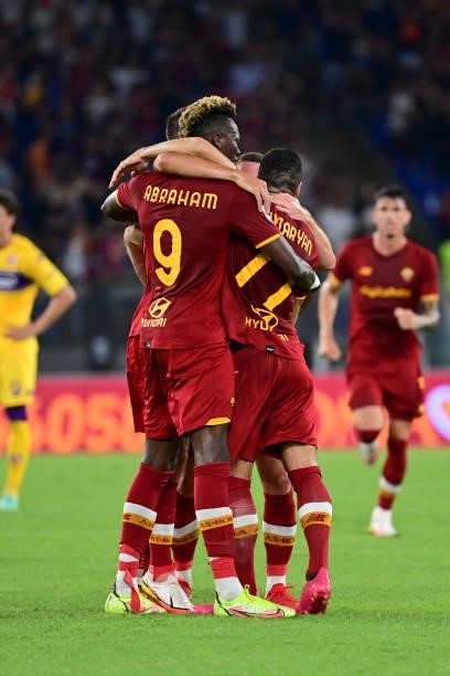 Roma players celebrate during the Serie A match between AS Roma and ACF Fiorentina at Stadio Olimpico on August 22, 2021 in Rome, Italy.