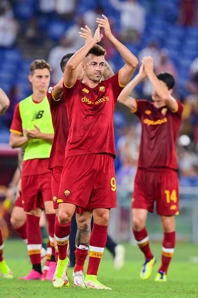 Stephan El Shaarawy greets the fans after the Serie A match between AS Roma and ACF Fiorentina at Stadio Olimpico on August 22, 2021 in Rome, Italy.