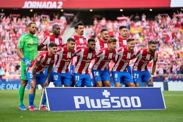 Players of Club Atletico de Madrid line up for a photo prior to kickoff during the La Liga Santander match between Club Atletico de Madrid and Elche...