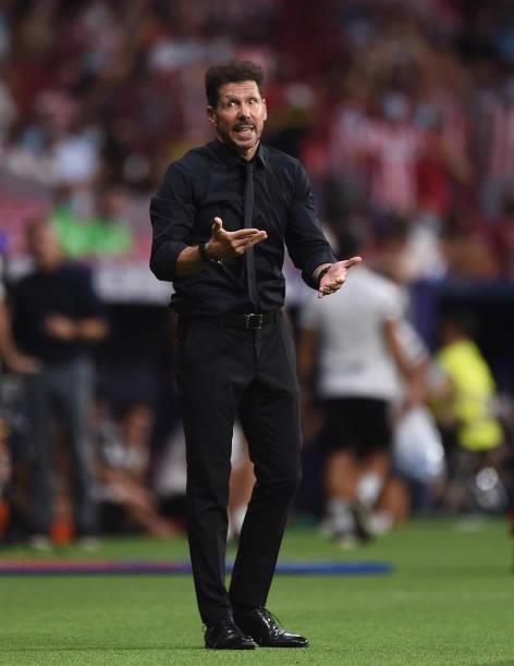 Diego Simeone, Head Coach of Atletico Madrid reacts during the La Liga Santader match between Club Atletico de Madrid and Elche CF at Estadio Wanda...