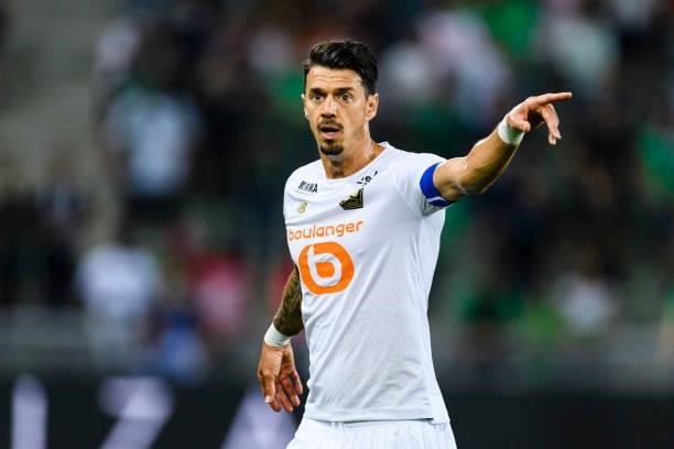Jose Fonte of Lille gestures during the Ligue 1 Uber Eats match between Saint Etienne and Lille at Stade Geoffroy-Guichard on August 21, 2021 in...