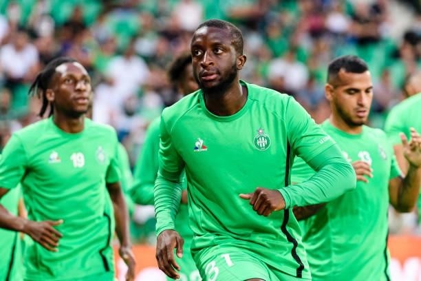 Bryan Nokoue of Saint-Étienne warming up during the Ligue 1 Uber Eats match between Saint Etienne and Lille at Stade Geoffroy-Guichard on August 21,...