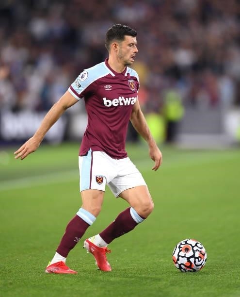 Aaron Cresswell of West Ham in action during the Premier League match between West Ham United and Leicester City at The London Stadium on August 23,...