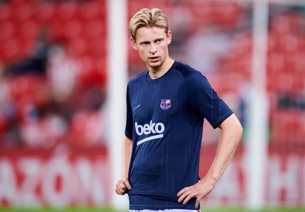 Frenkie de Jong of FC Barcelona reacts during the LaLiga Santander match between Athletic Club and FC Barcelona at San Mames Stadium on August 21,...