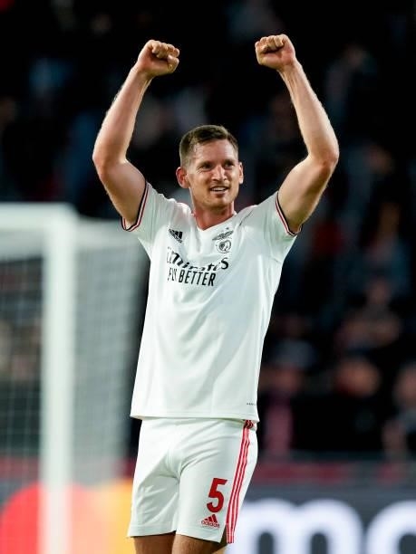 Jan Vertonghen of Benfica celebrates during the UEFA Champions League Play-Offs Leg Two match between PSV and Benfica at Philips Stadion on August...