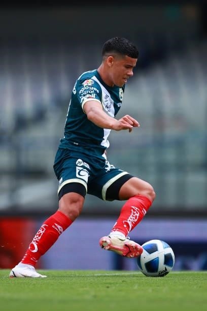 Maximiliano Araujo of Puebla drives the ball during the 6th round match between Pumas UNAM and Puebla as part of the Torneo Grita Mexico A21 Liga MX...