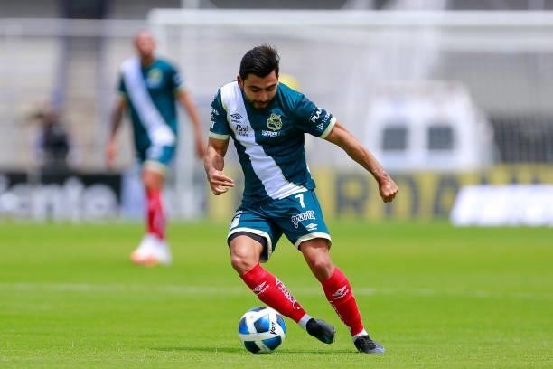 Amaury Gabriel Escoto of Puebla drives the ball @during the 6th round match between Pumas UNAM and Puebla as part of the Torneo Grita Mexico A21 Liga...