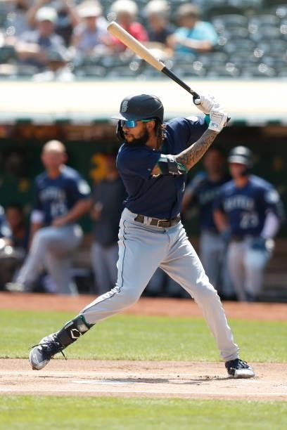 Crawford of the Seattle Mariners at bat against the Oakland Athletics at RingCentral Coliseum on August 24, 2021 in Oakland, California.