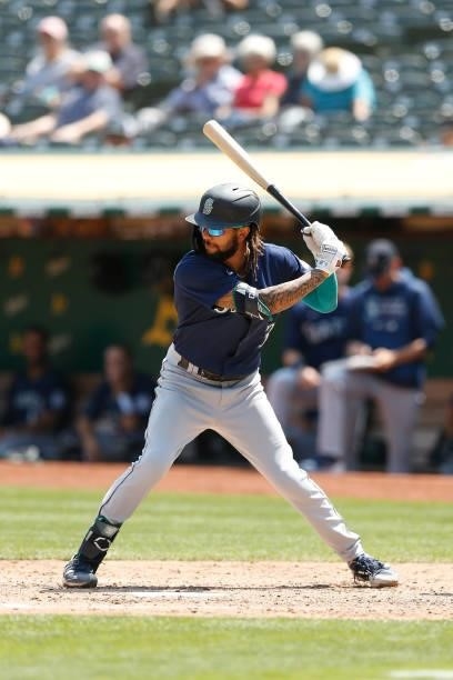 Crawford of the Seattle Mariners at bat against the Oakland Athletics at RingCentral Coliseum on August 24, 2021 in Oakland, California.