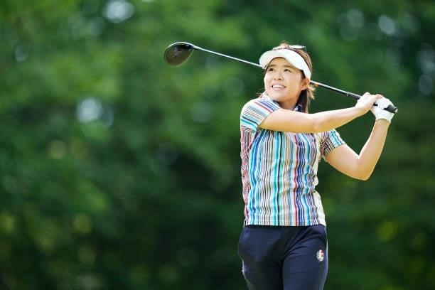 Yoko Ogawa of Japan plays her tee shot on the 10th hole during the first round of the San-In Goen Musubi Ladies at Daisenheigen Golf Club on August...