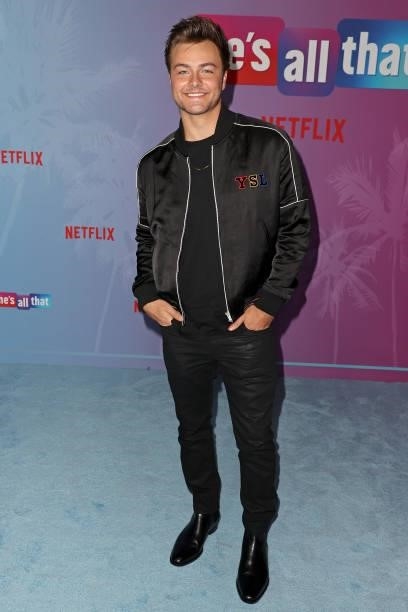 Peyton Meyer attends Netflix's premiere of "He's All That