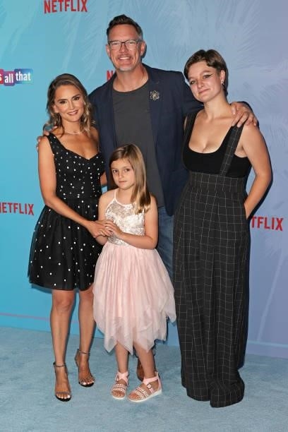 Rachael Leigh Cook, Charlotte Easton Gillies, Matthew Lillard, and Macey Lillard attend Netflix's premiere of "He's All That