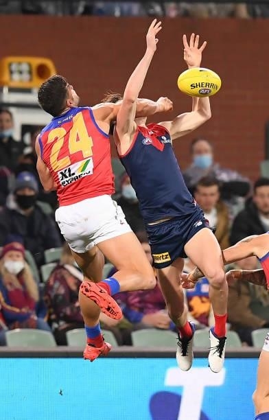 Marcus Adams of the Lions spoils Bayley Frisch of the Demons during the AFL First Qualifying Final match between Melbourne Demons and Brisbane Lions...
