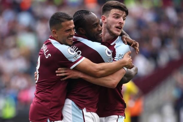 West Ham's Michail Antonio celebrates after scoring the teams second goal with team mates Pablo Fornals and Declan Rice during the Premier League...