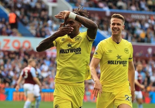 Ivan Toney of Brentford celebrates after scoring a goal during the Premier League match between Aston Villa and Brentford at Villa Park on August 28,...