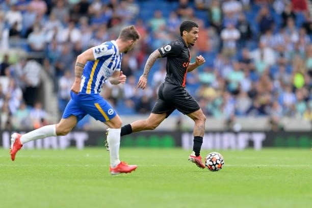 Allan of Everton on the ball during the Premier League match between Brighton & Hove Albion and Everton at American Express Community Stadium on...