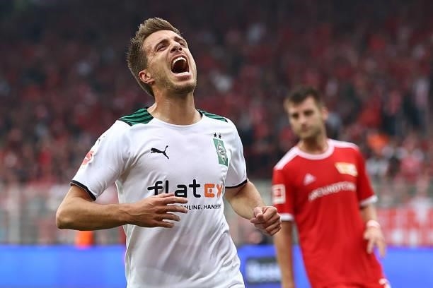 Patrick Herrmann of Borussia Moenchengladbach reacts after a missed chance during the Bundesliga match between 1. FC Union Berlin and Borussia...