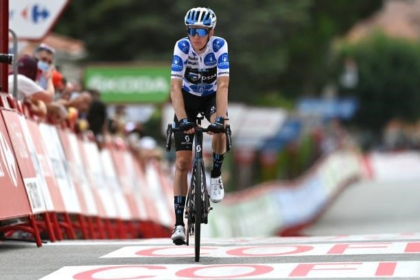 Romain Bardet of France and Team DSM polka dot mountain jersey crosses the finishing line during the 76th Tour of Spain 2021, Stage 15 a 197,5km km...
