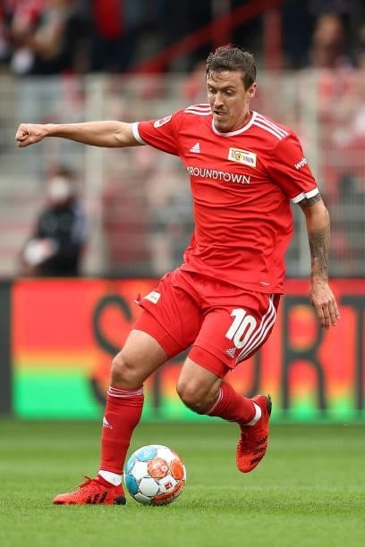 Max Kruse of 1.FC Union Berlin controls the ball during the Bundesliga match between 1. FC Union Berlin and Borussia Mönchengladbach at Stadion An...