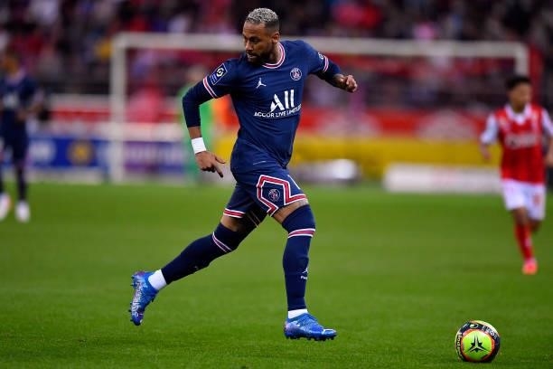 Neymar Jr of Paris Saint-Germain runs with the ball during the Ligue 1 Uber Eats match between Reims and Paris Saint Germain at Stade Auguste Delaune...
