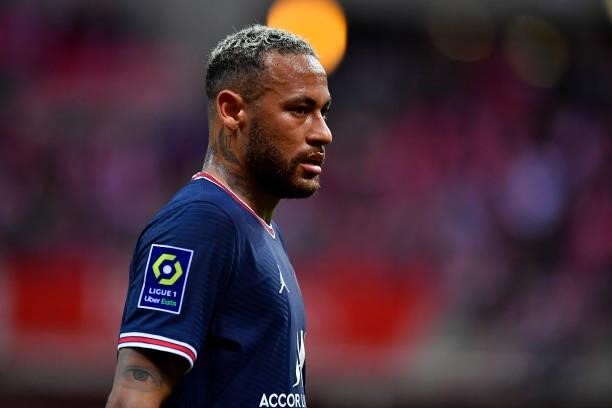 Neymar Jr of Paris Saint-Germain looks on during the Ligue 1 Uber Eats match between Reims and Paris Saint Germain at Stade Auguste Delaune on August...