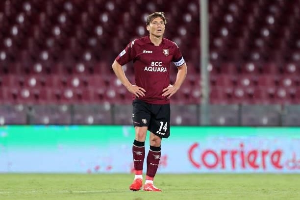 Francesco Di Tacchio of US Salernitana during the Serie A match between US Salernitana and AS Roma at Stadio Arechi on August 29, 2021 in Salerno,...
