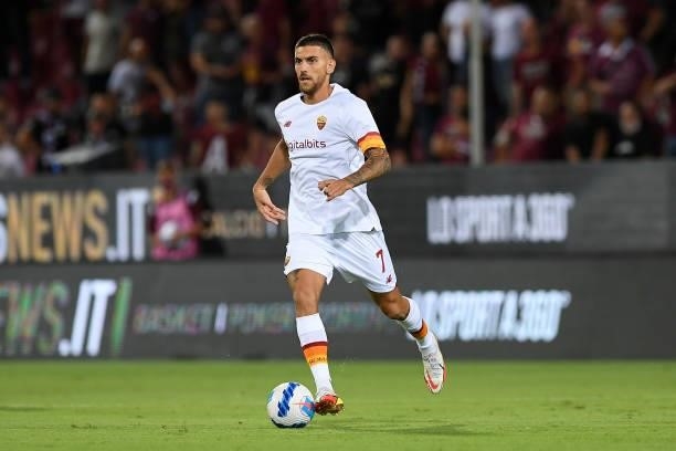 Lorenzo Pellegrini of AS Roma during the Serie A match between US Salernitana and AS Roma at Stadio Arechi on August 29, 2021 in Salerno, Italy.