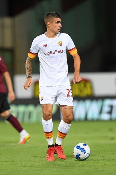Gianluca Mancini of AS Roma during the Serie A match between US Salernitana and AS Roma at Stadio Arechi on August 29, 2021 in Salerno, Italy.