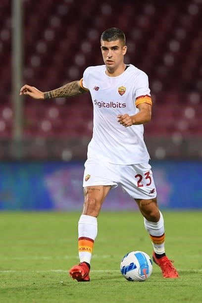 Gianluca Mancini of AS Roma during the Serie A match between US Salernitana and AS Roma at Stadio Arechi on August 29, 2021 in Salerno, Italy.