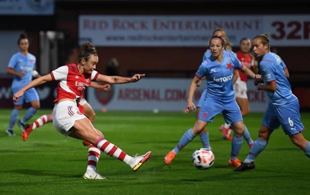 Caitlin Foord of Arsenal shoots during the UEFA Women's Champions League match between Arsenal Women and Slavia Prague at Meadow Park on August 31,...