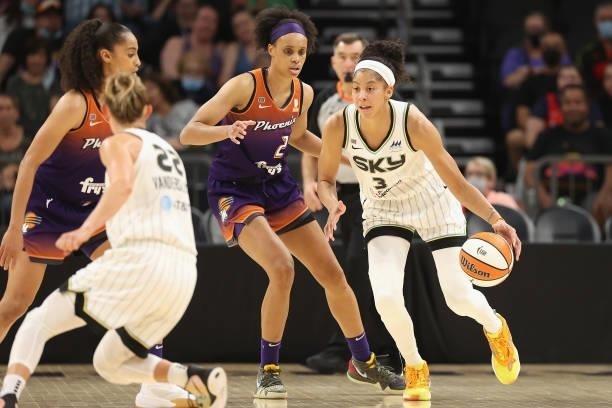Candace Parker of the Chicago Sky handles the ball against the Phoenix Mercury during the second half of the WNBA game at the Footprint Center on...