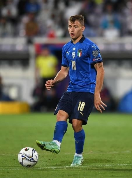 Nicolò Barella of Italy in action during the 2022 FIFA World Cup Qualifier match between Italy and Bulgaria at Artemio Franchi on September 02, 2021...
