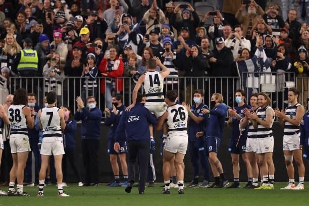 Joel Selwood of the Cats is chaired off in his 333rd game during the AFL First Elimination Final match between Geelong Cats and Greater Western...