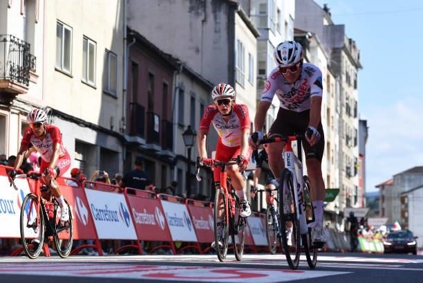 José Herrada Lopez of Spain and Eddy Finé of France and Team Cofidis cross the finishing line during the 76th Tour of Spain 2021, Stage 19 a 191,2 km...