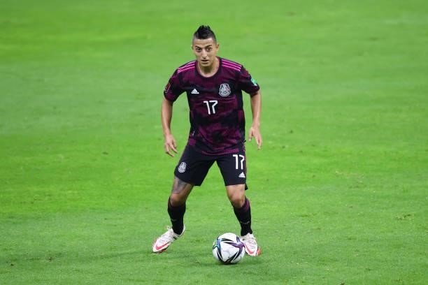 Roberto Alvarado of Mexico drives the ball during the match between Mexico and Jamaica as part of the Concacaf 2022 FIFA World Cup Qualifier at...