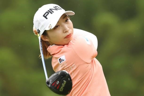 Mizuki Oide of Japan hits her tee shot on the 3rd hole during the second round of the Golf5 Ladies at Golf5 Country Yokkaichi Course on September 04,...
